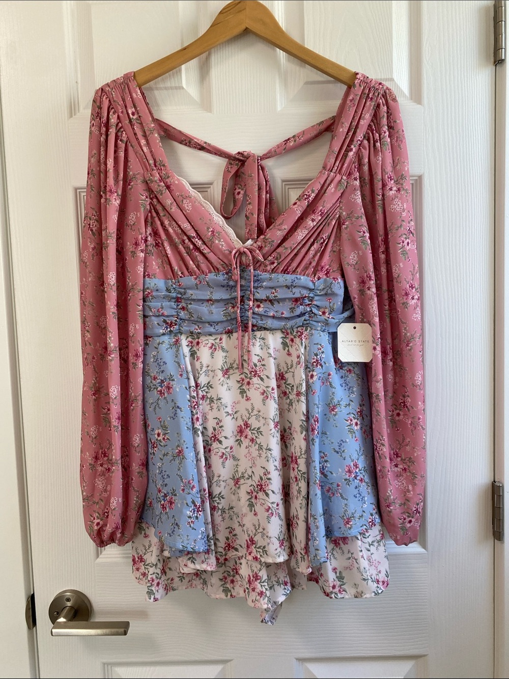 Altar'd State Dovalyn Floral Romper - Picture 2 of 11